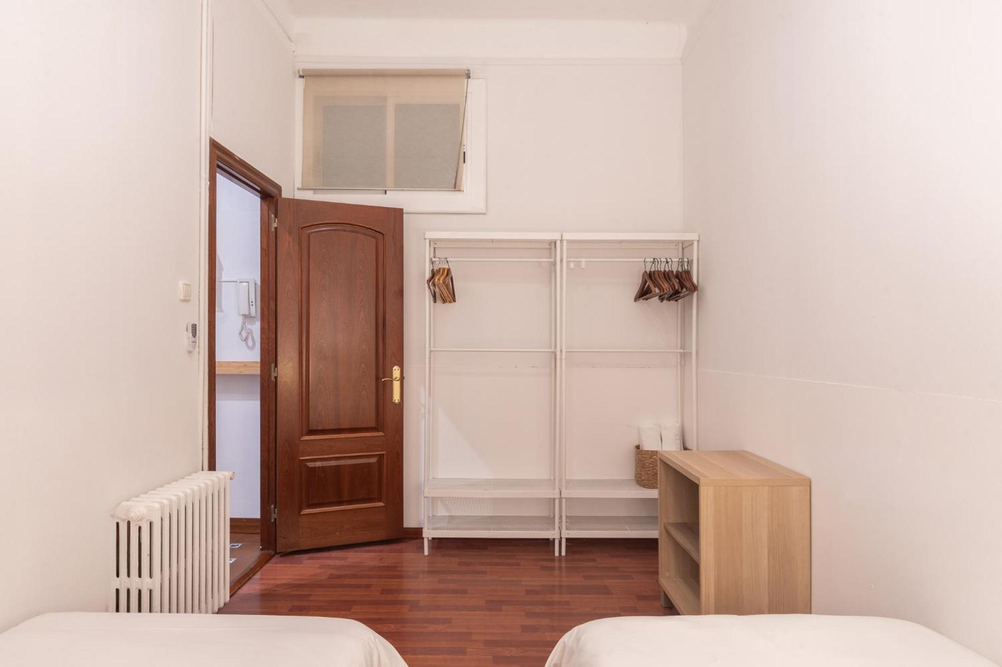 Apartament Spacious & Sunny With Terrace In The Center